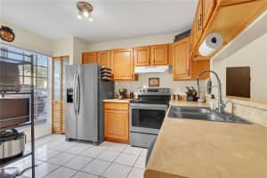 2881 S Cambridge Ln Cooper City, FL 33026 - MLS#A11983023