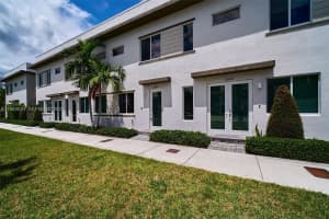 10447 Nw 66th St Doral, FL 33178 - MLS#A11983033