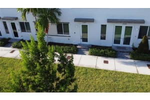 10447 Nw 66th St Doral, FL 33178 - MLS#A11983033