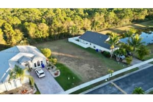 1570 Sw 16th Ct Sw Vero Beach, FL 32962 - MLS#A11983056