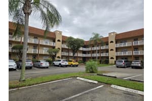 9261 Sunrise Lakes Blvd 201 Sunrise, FL 33322 - MLS#A11983059