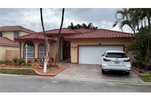 11581 Sw 10th Ct, Pembroke Pines