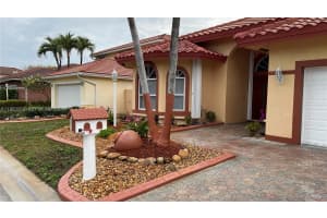 11581 Sw 10th Ct Pembroke Pines, FL 33025 - MLS#A11983063