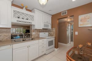 4270 Nw 40th St 201 Lauderdale Lakes, FL 33319 - MLS#A11983064