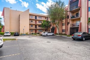 13715 Kendale Lakes Cir , Miami, FL 33183 - MLS#A11983080