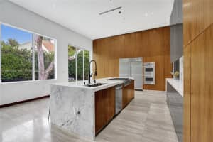 19914 Ne 19th Ct Miami, FL 33179 - MLS#A11983092