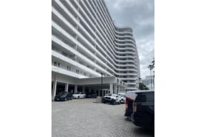 5555 Collins Ave APT 17A, Miami Beach, FL 33140, - MLS#A11983101