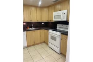 8107 72nd Ave , Miami, FL 33143 - MLS#A11983130