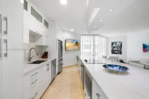 4775 Collins Ave , Miami Beach, FL 33140 - MLS#A11983163
