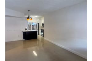 8025 Lake Dr APT 102, Doral, FL 33166, - MLS#A11983191