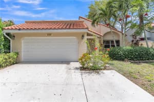 2905 Begonia Way Cooper City, FL 33026 - MLS#A11983227