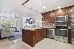 7100 Nw 17th St 210 Plantation, FL 33313 - MLS#A11983229