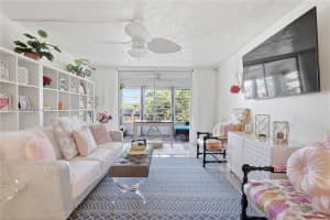 7100 Nw 17th St 210 Plantation, FL 33313 - MLS#A11983229