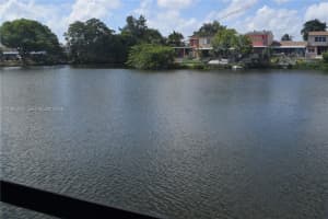 1335 W 68th St 106, Hialeah 1335 W 68th St 106, Hialeah