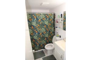 815 Sw 10th Ter 4v Hallandale Beach, FL 33009 - MLS#A11983241