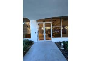 13800 Highland Dr 402 North Miami Beach, FL 33181 - MLS#A11983255