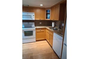 7556 Stirling Rd APT 123, Hollywood, FL 33024, - MLS#A11983259