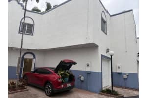 2927 Sw 18th Ter Fort Lauderdale, FL 33315 - MLS#A11983284