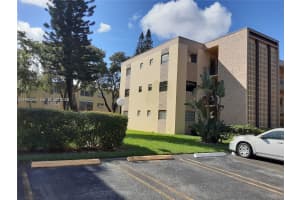 100 Ashbury Rd 102 Hollywood, FL 33024 - MLS#A11983290