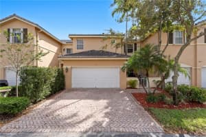 5527 113th Ave , Doral, FL 33178 Sold 06/08/26