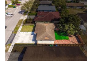 2760 Nw 13th Ct Fort Lauderdale, FL 33311 - MLS#A11983324