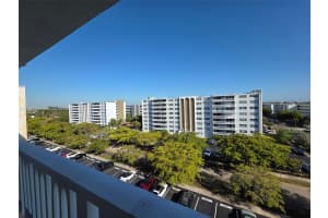 319 Ne 14th Ave 702 Hallandale Beach, FL 33009 - MLS#A11983339