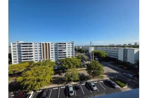 319 Ne 14th Ave 702 Hallandale Beach, FL 33009 - MLS#A11983339