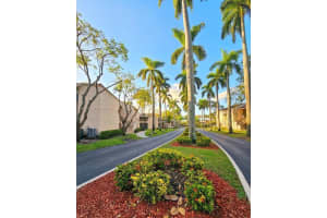 20130 NE 3rd Ct APT 6, Miami, FL 33179, - MLS#A11983350