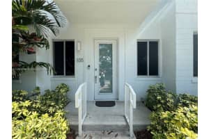 2630 Ne 213 St 105, Miami
