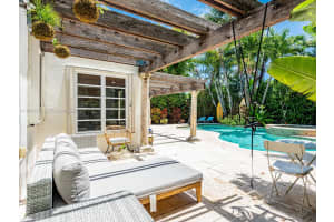 8927 Hawthorne Ave Surfside, FL 33154 - MLS#A11983383