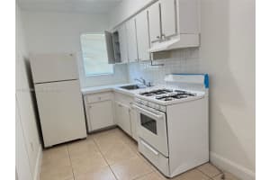 4300 Sw 67th Ave 38, Miami