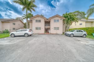 300 Ne 143rd St 306 Miami, FL 33161 - MLS#A11983404