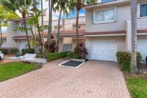 5208 Nw 103rd Ave Doral, FL 33178 - MLS#A11983412