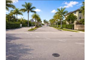 290 Nw 109th Ave 107 Miami, FL 33172 - MLS#A11983417