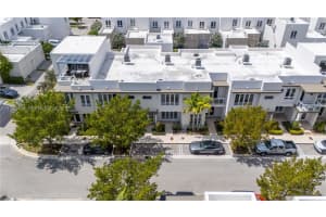 6440 Nw 103rd Psge Doral, FL 33178 - MLS#A11983420