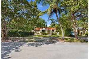 2235 Overbrook St Miami, FL 33133 - MLS#A11983422