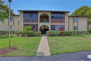 339 Pine Ridge Cir D-1 Green Acres, FL 33463 - MLS#A11983447