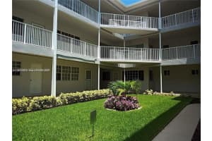 462 Golden Isles Dr 202 Hallandale Beach, FL 33009 - MLS#A11983459