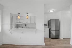 60 NW 79th St APT 10, Miami, FL 33150, - MLS#A11983533