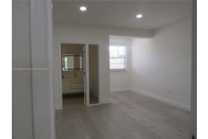 9165 Fontainebleau Blvd , Miami, FL 33172 - MLS#A11983548