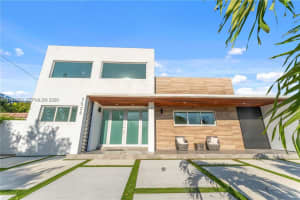 7525 Buccaneer Ave North Bay Village, FL 33141 - MLS#A11983562