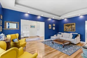 2463 Pine Tree Dr Ph Miami Beach, FL 33140 - MLS#A11983571