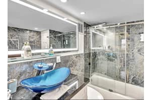 2450 Ne 135th St 103 North Miami, FL 33181 - MLS#A11983603