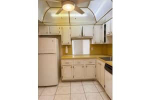 410 Se 2nd St 102 Hallandale Beach, FL 33009 - MLS#A11983604