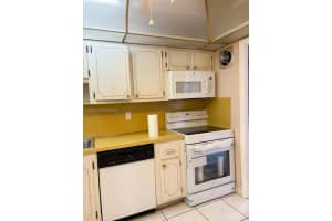 410 Se 2nd St 102 Hallandale Beach, FL 33009 - MLS#A11983604