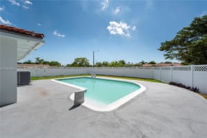 4700 Mckinley St Hollywood, FL 33021 - MLS#A11983681