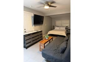 1432 Ne 5th Ave 4 Fort Lauderdale, FL 33304 - MLS#A11983693