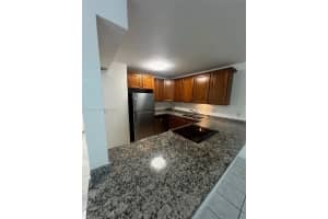 8050 Nw 8th St 1102, Miami