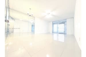 9900 Sunrise Lakes Blvd 102 Sunrise, FL 33322 - MLS#A11983722