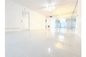 9900 Sunrise Lakes Blvd 102 Sunrise, FL 33322 - MLS#A11983722